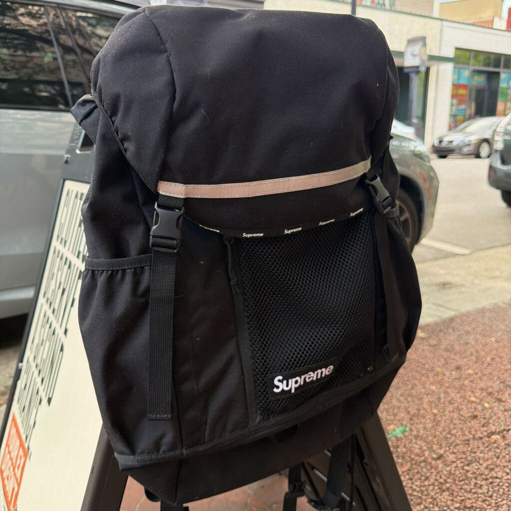 SUPREME BOOKBAG SZ. OS