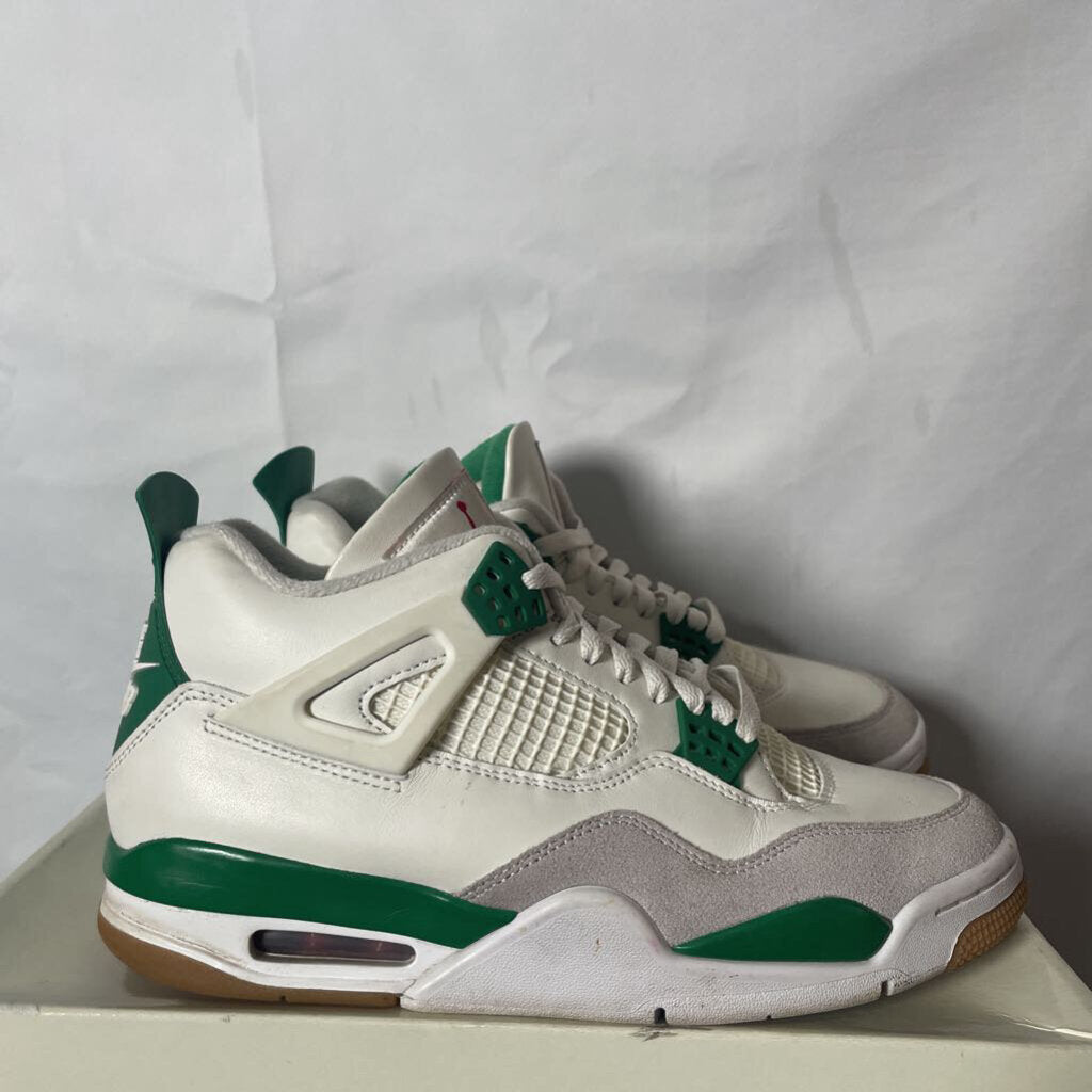 Jordan 4 Pine Green Sz. 9