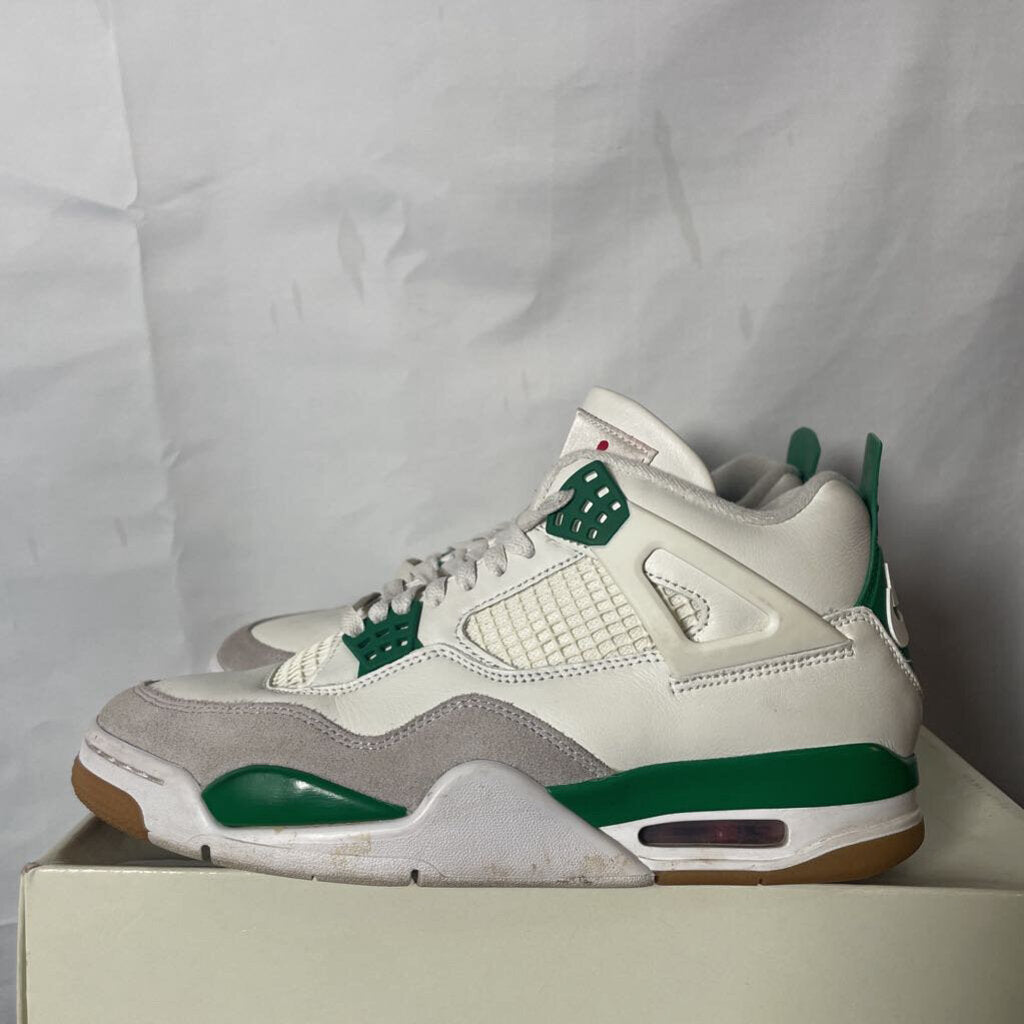 Jordan 4 Pine Green Sz. 9