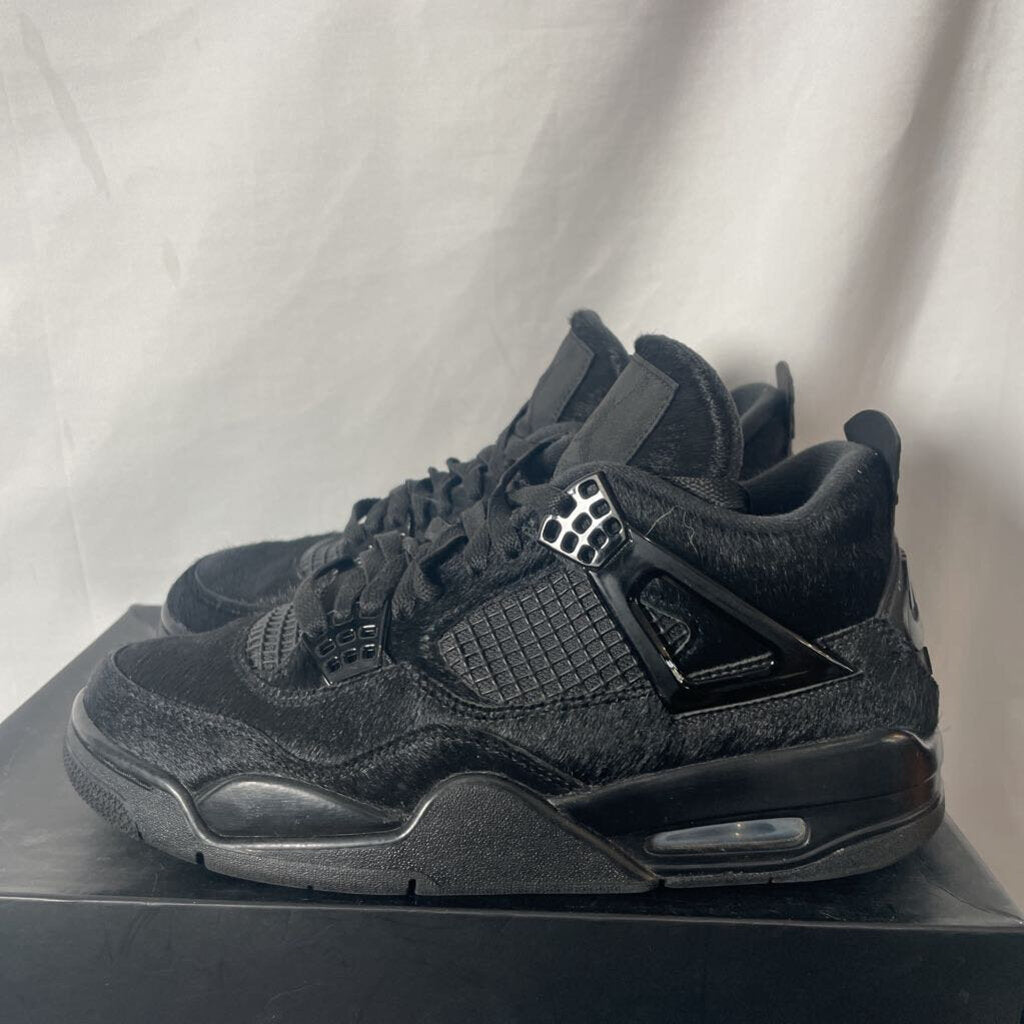 Olivia Kim Jordan 4s Sz. 8M