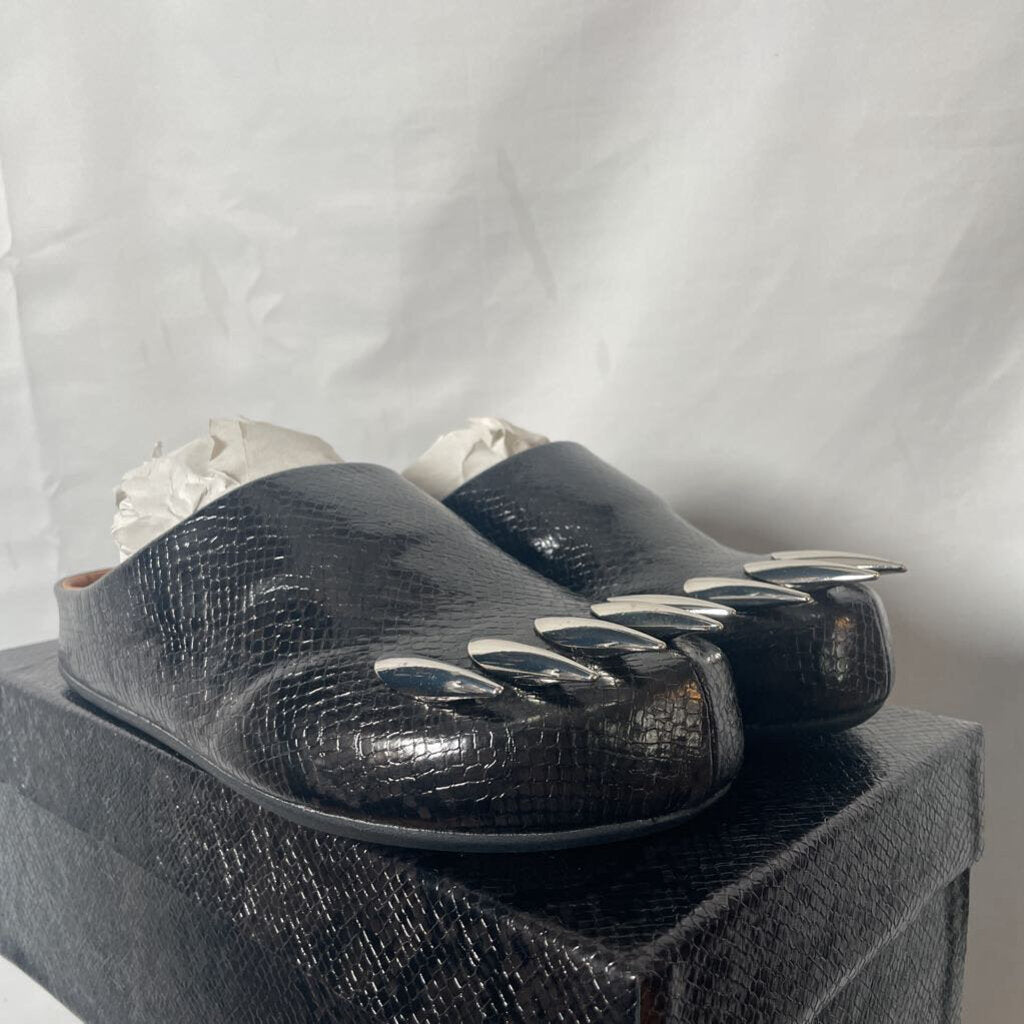 Bravest Snake Skin Clogs Sz. 10