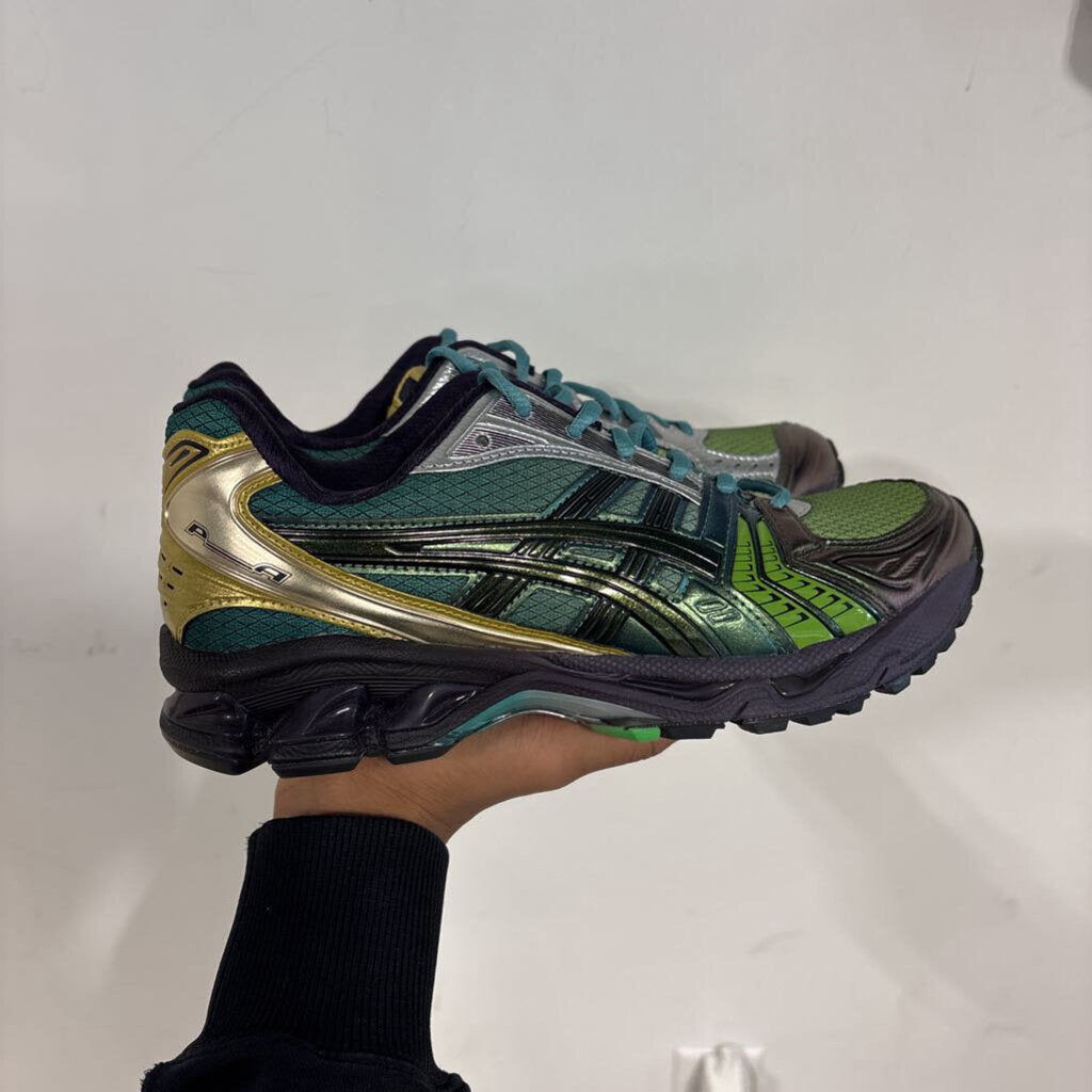ASICS GRADUATION GREEN SZ 7