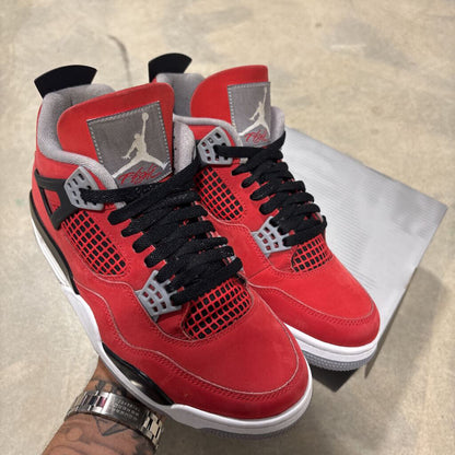 JORDAN 4 TORO BRAVO SZ. 9 (BOX)