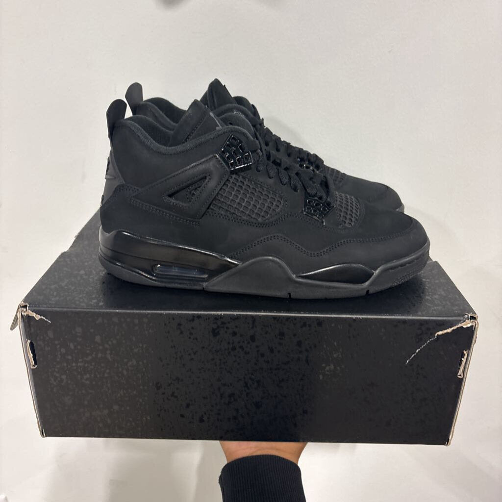 JORDAN 4 BLACK CAT SZ. 9.5 (BOX)