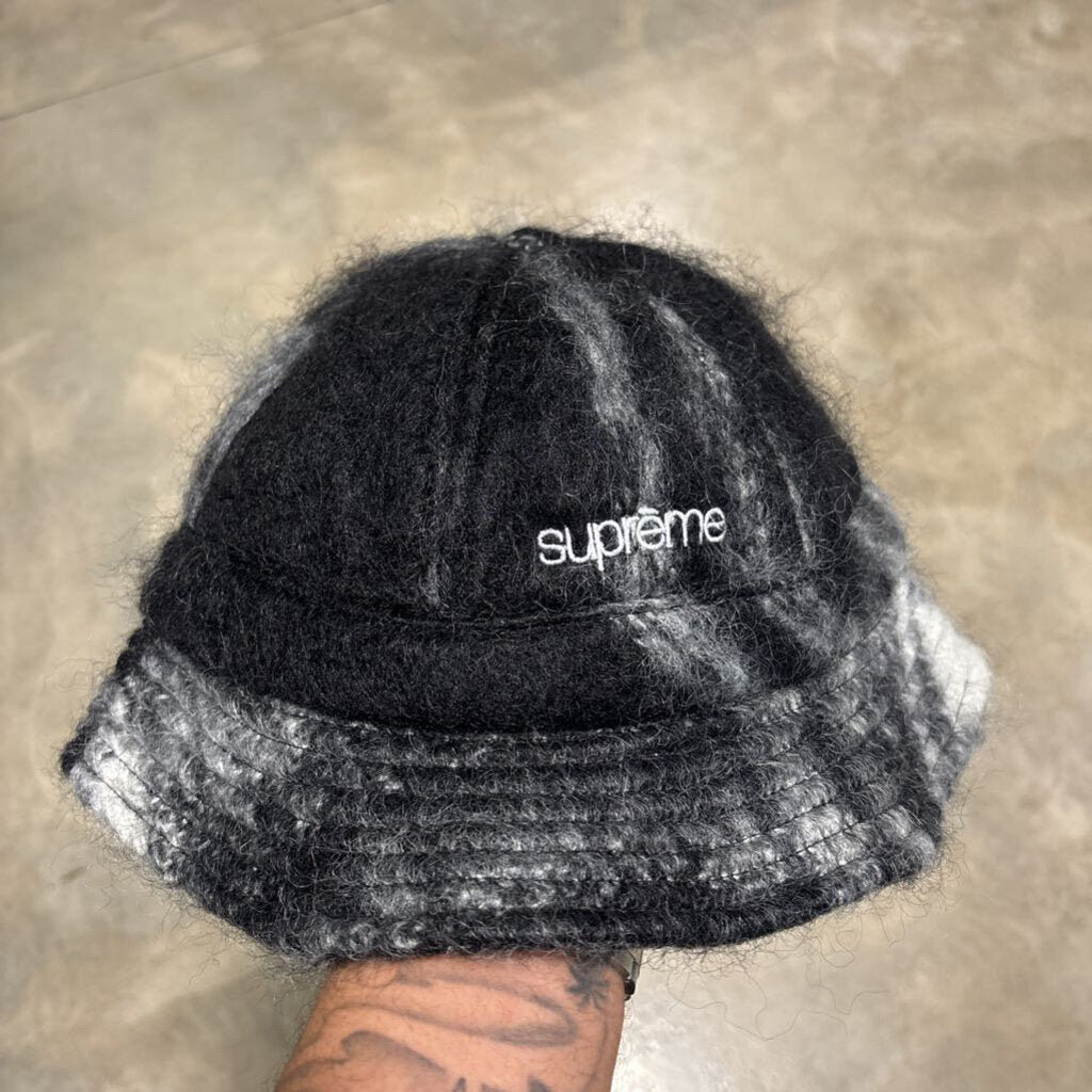 SUPREME FUZZY BUCKET SZ. OS
