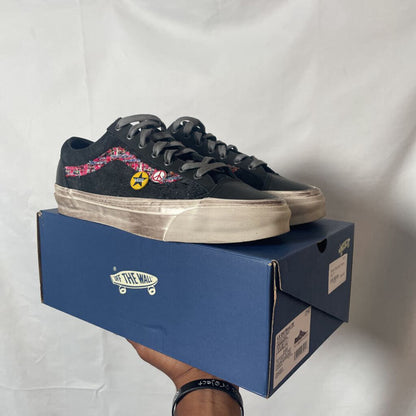 Black Souvenir Vans Sz. 11