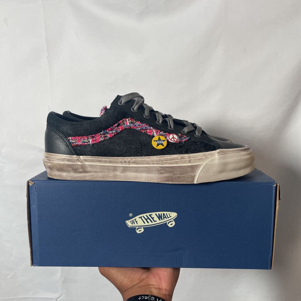Black Souvenir Vans Sz. 11