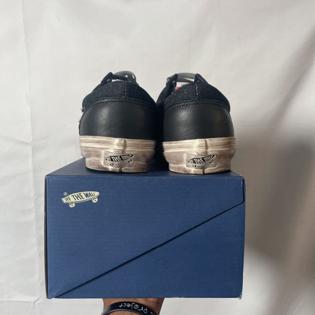 Black Souvenir Vans Sz. 11