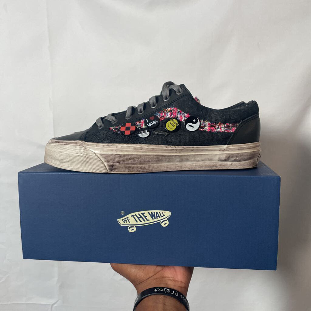 Black Souvenir Vans Sz. 11