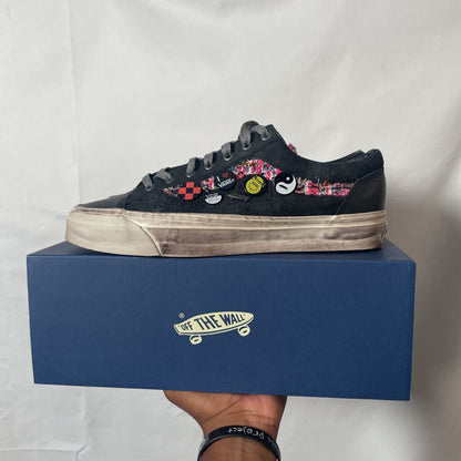Black Souvenir Vans Sz. 11