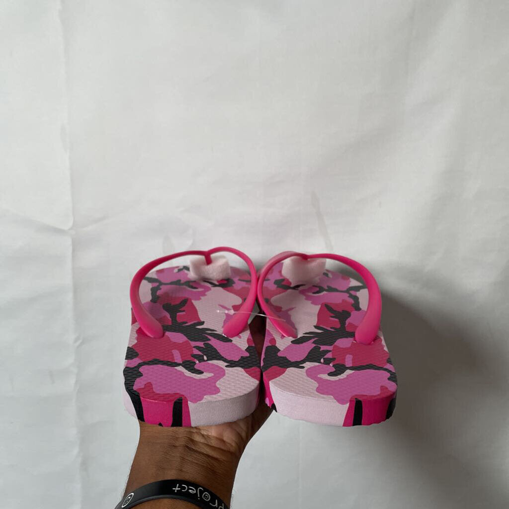 Gvgallery pink Flip Flops Sz. 10