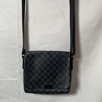 LV Damier Messenger Bag