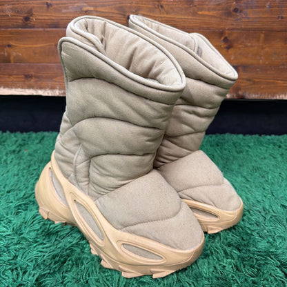 YEEZY NSLTD BOOT SZ. 9 (NO BOX)