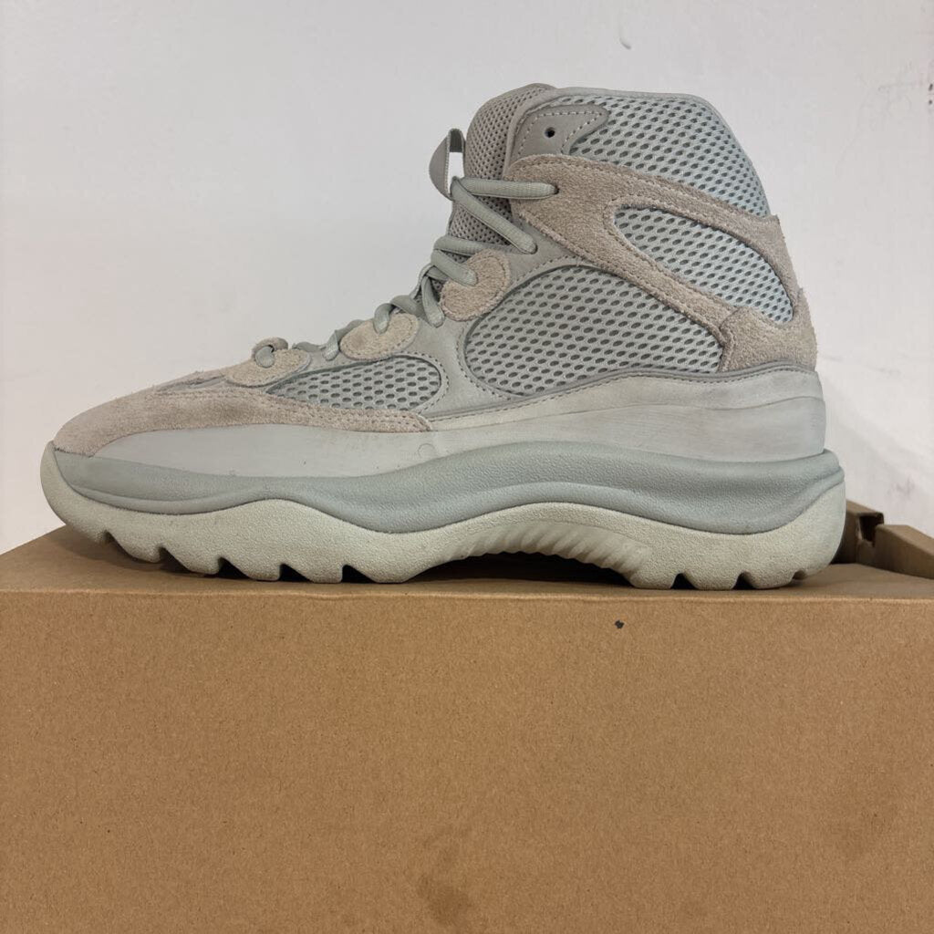 YEEZY DSRT BOOT SALT SZ 11