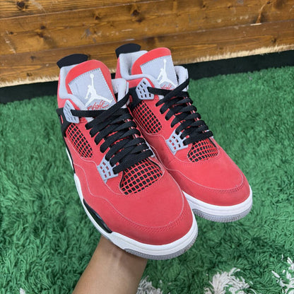 JORDAN 4'S BRAVO TORROS SZ 8.5 (NO BOX)