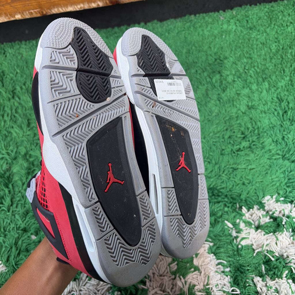 JORDAN 4'S BRAVO TORROS SZ 8.5 (NO BOX)