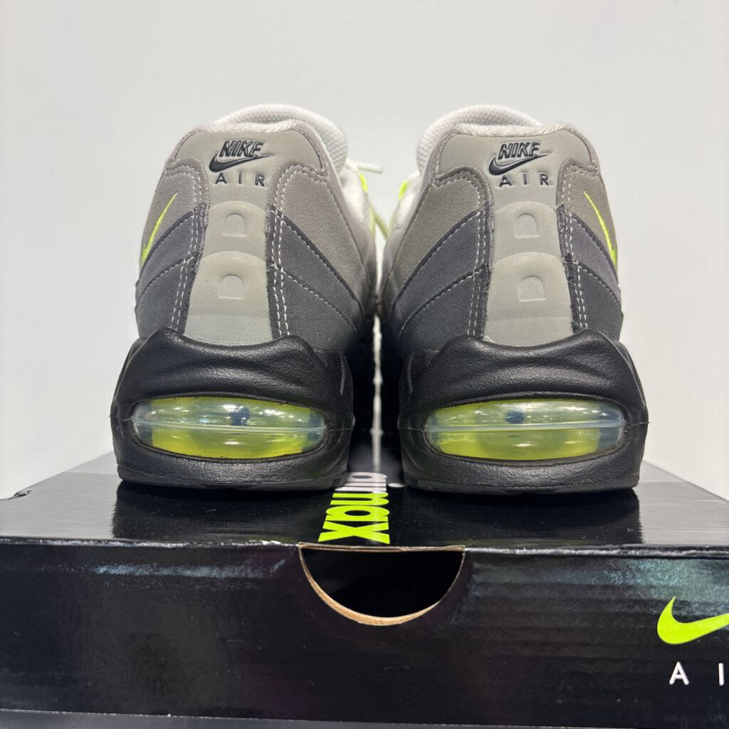 NIKE AIR MAX 95 NEON 9