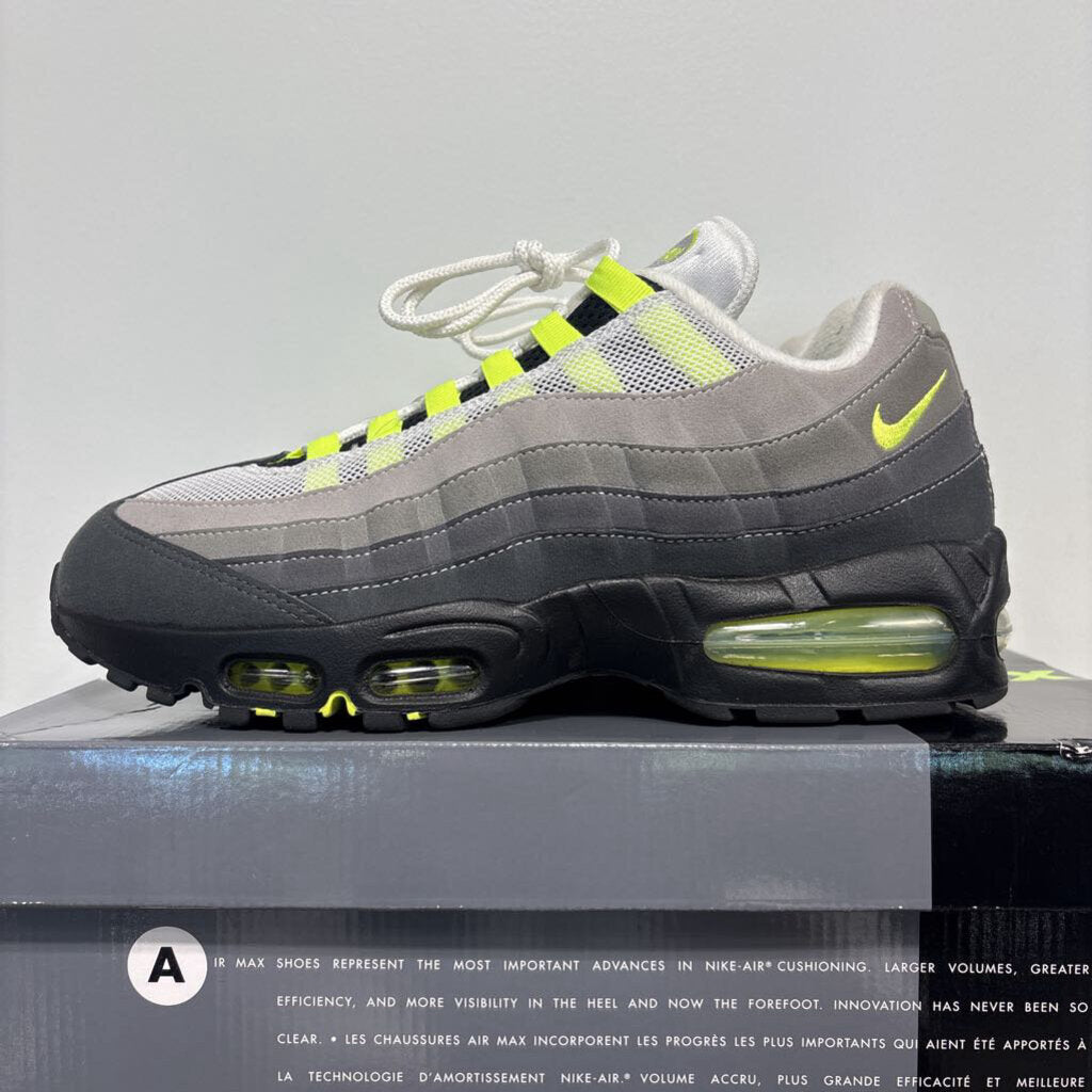 NIKE AIR MAX 95 NEON 9