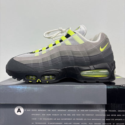 NIKE AIR MAX 95 NEON 9