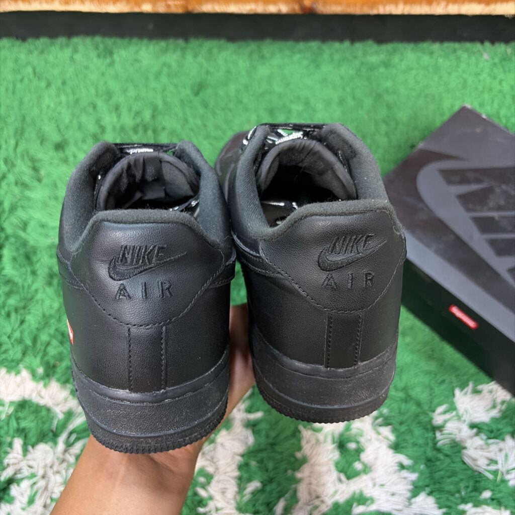 SUPREME NIKE AIR FORCE 1 SZ 10