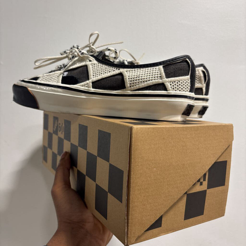 VANS LX SHELL KNIT SZ 9.5