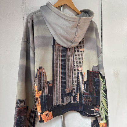 VALE CITY ZIP UP SZ. M