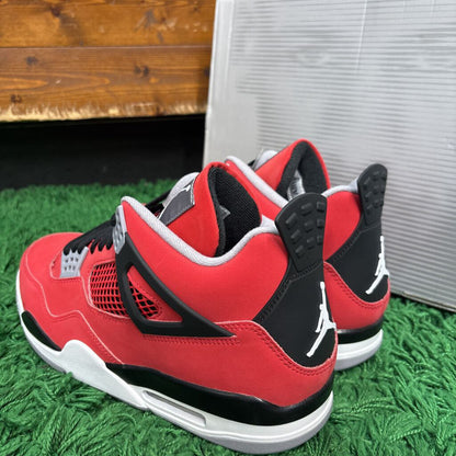 JORDAN 4 TORO BRAVO SZ. 13 (BOX)