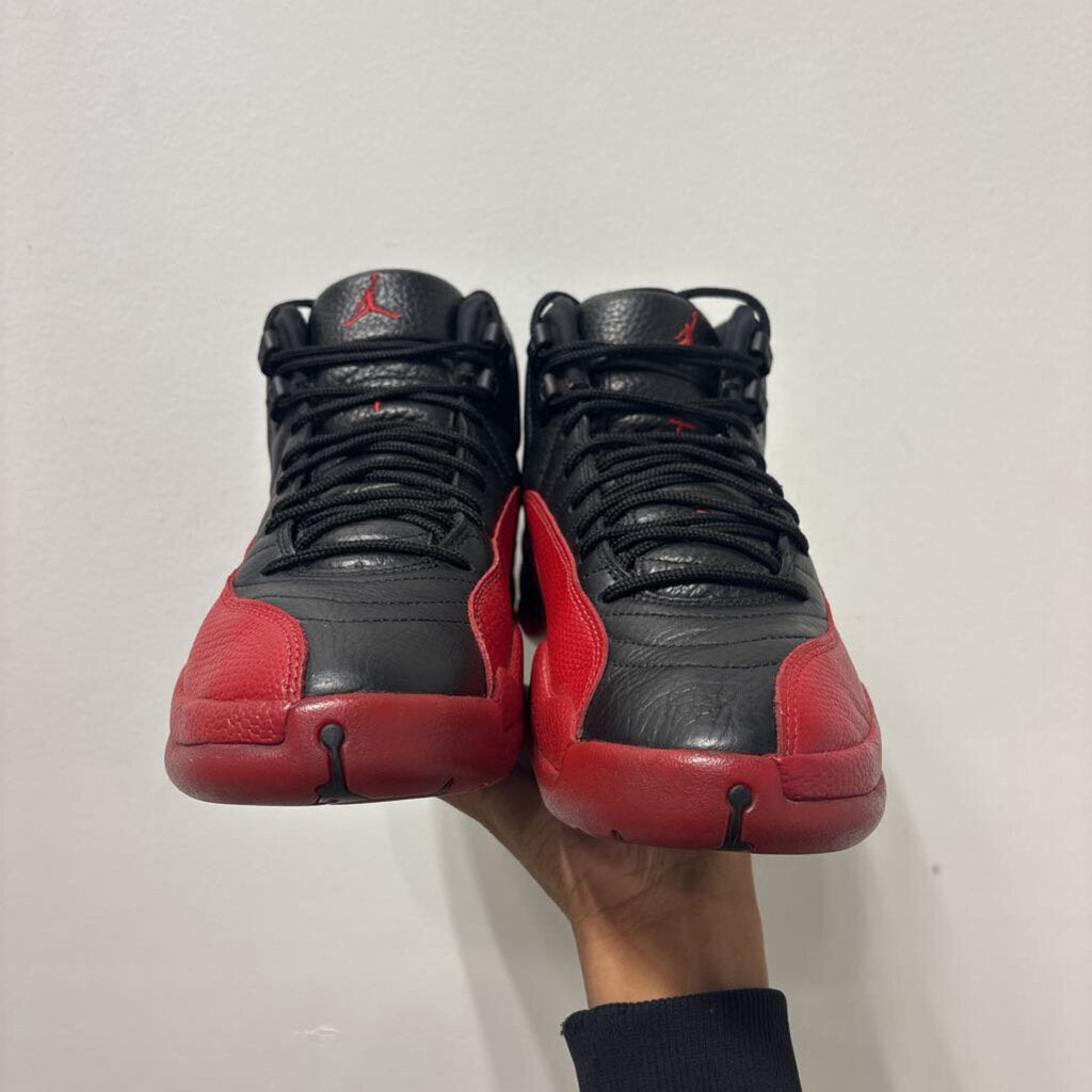 JORDAN 12 FLU GAMES SZ 10