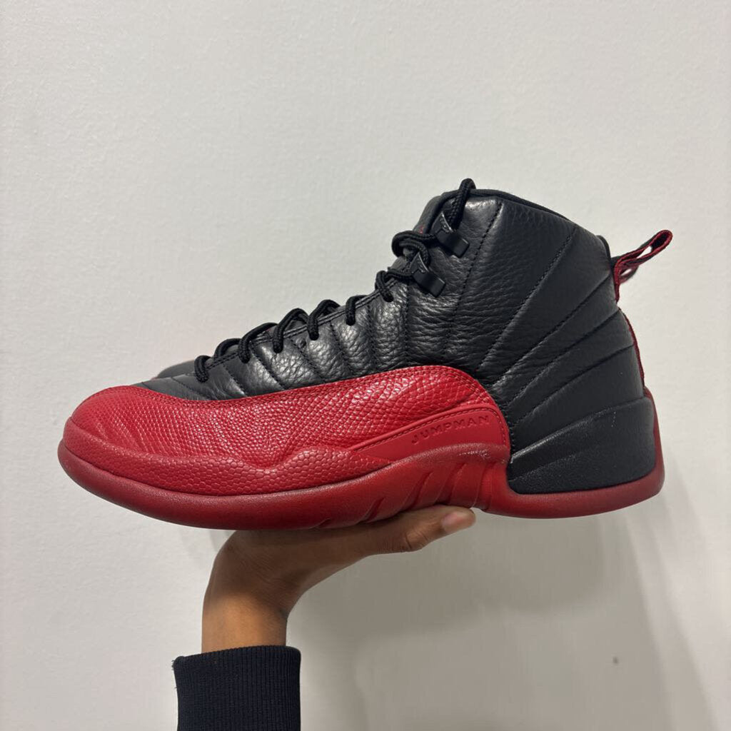 JORDAN 12 FLU GAMES SZ 10