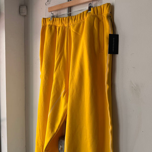 GV GALLERY YELLOW SWEATS SZ XL