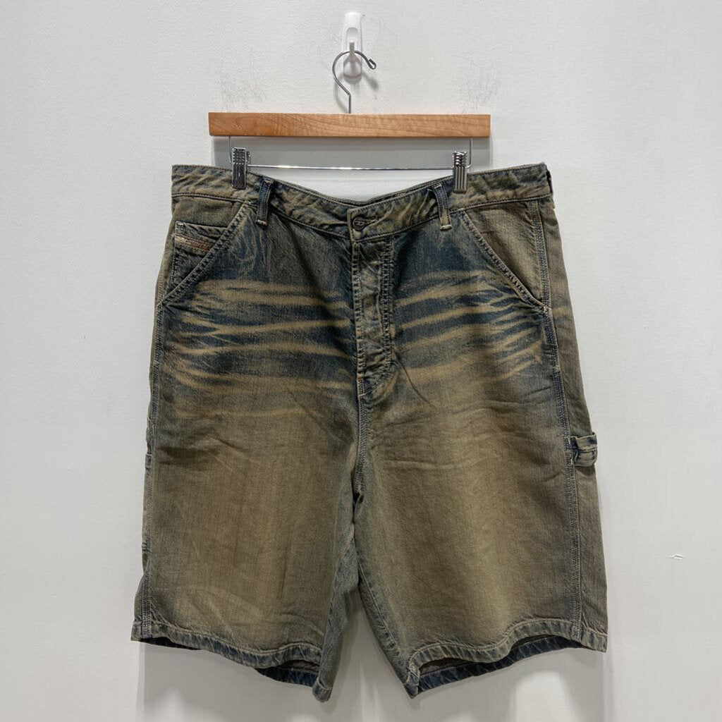 DIESEL SHORTS SZ 38