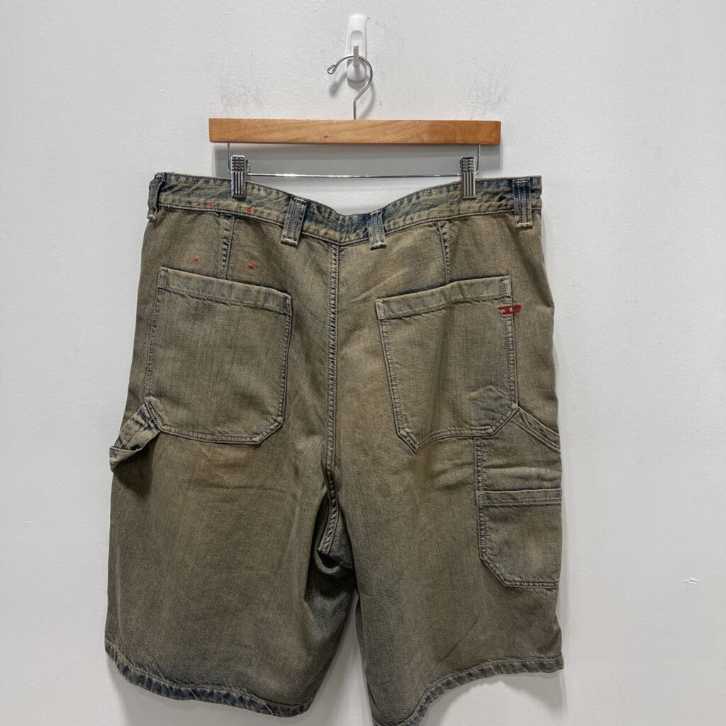DIESEL SHORTS SZ 38