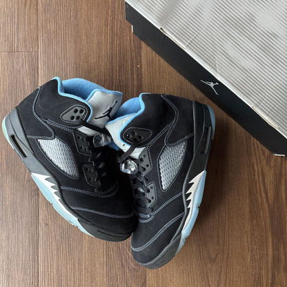 JORDAN 5 UNC SZ. 10.5 (BOX)