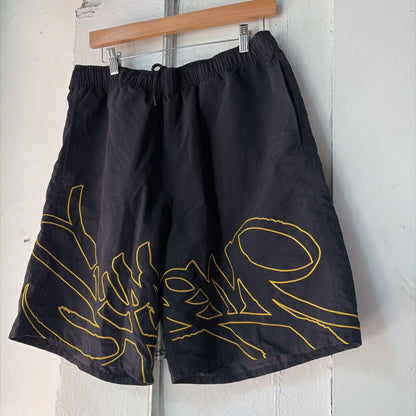 SUPREME NYLON SHORTS SZ. L