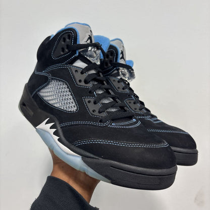 JORDAN 5 BLACK UNIVERSITY BLUE SZ 10.5