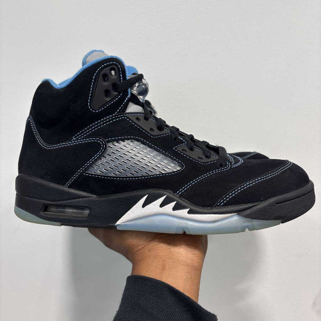 JORDAN 5 BLACK UNIVERSITY BLUE SZ 10.5