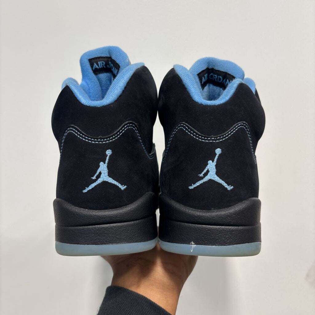 JORDAN 5 BLACK UNIVERSITY BLUE SZ 10.5