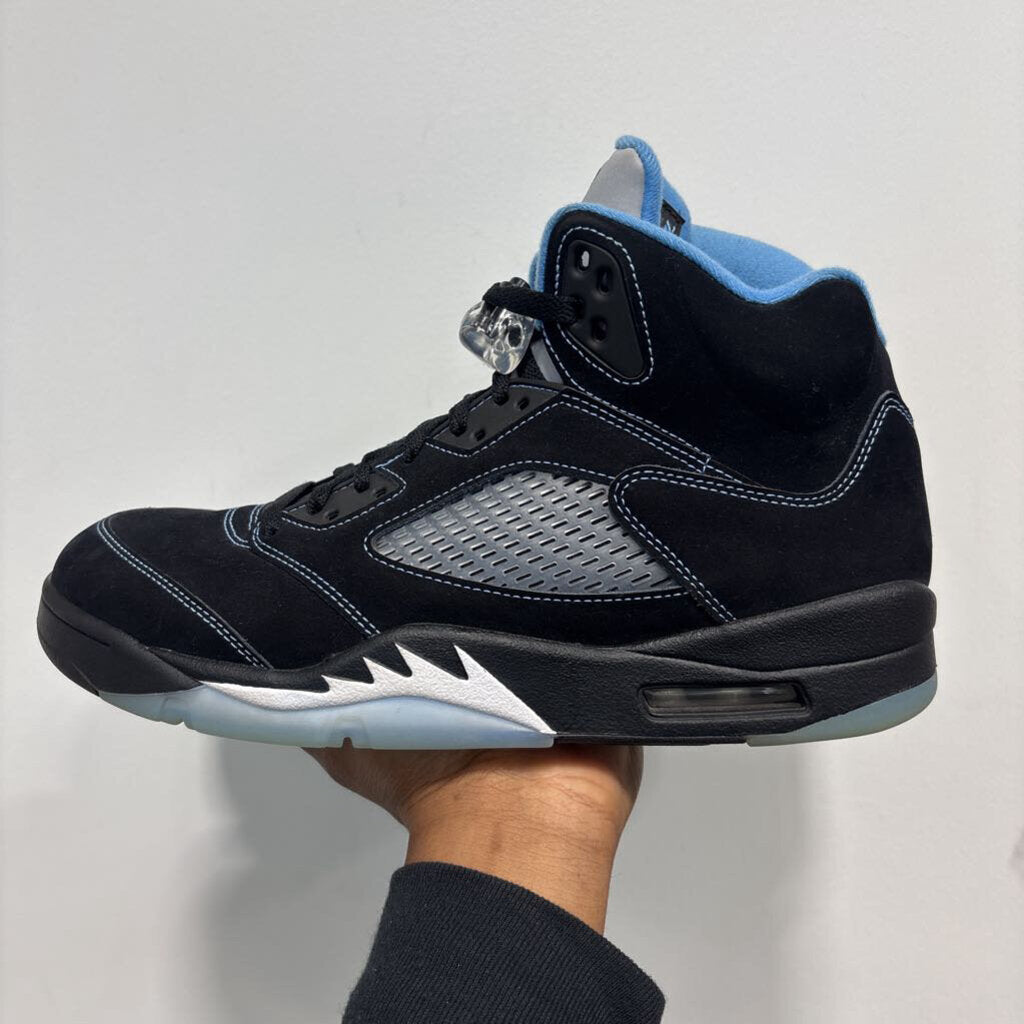 JORDAN 5 BLACK UNIVERSITY BLUE SZ 10.5