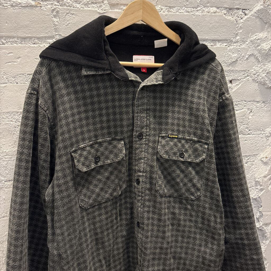 SUPREME HOODED FLANNEL SZ M