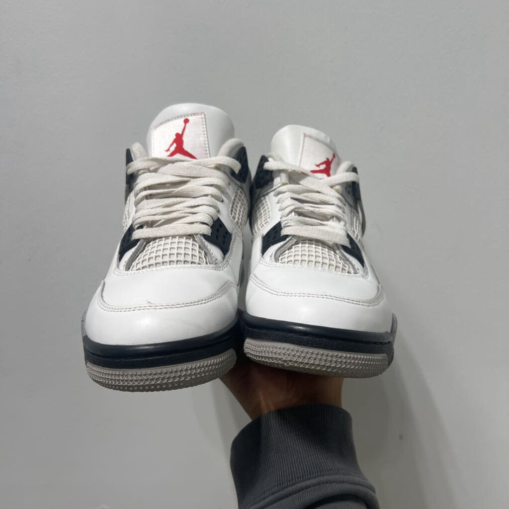 JORDAN 4 WHITE CEMENT SZ 9