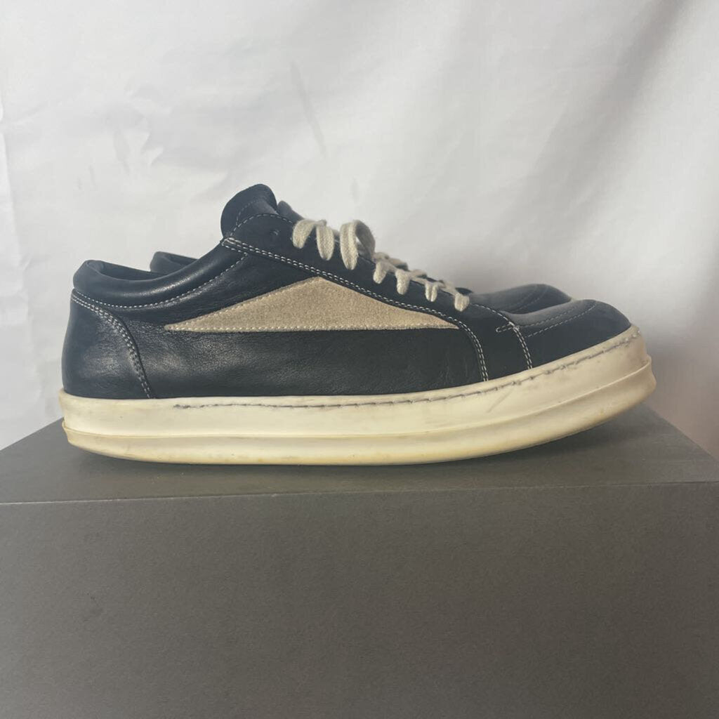 RO Mainline Vans Sz. 42.5