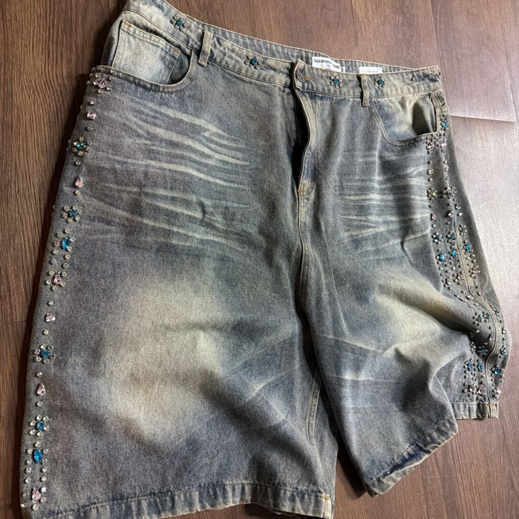 VALE RHINESTONE JORTS SZ. 40