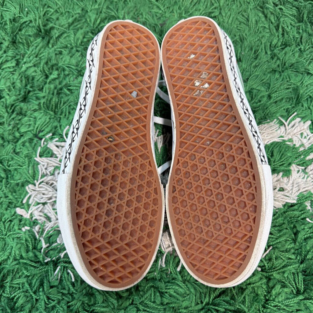 SUPREME OLD SKOOL VANS SZ 9 (BOX)