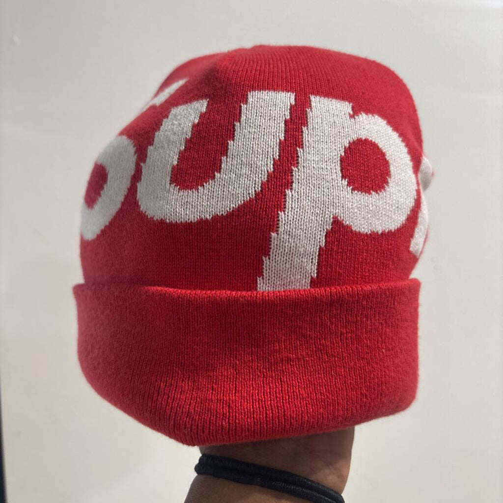 SUPREME BEANIE