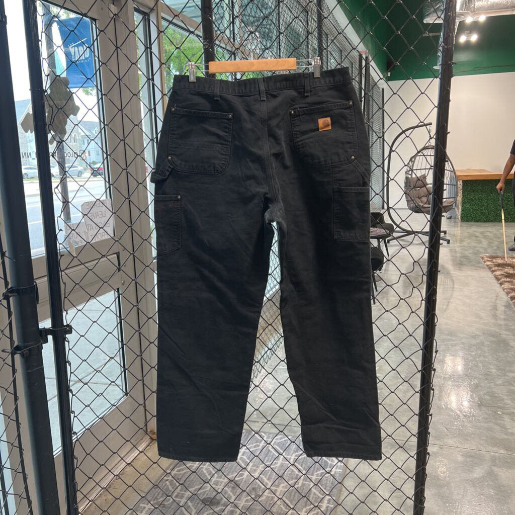 Black Carhartt pants sz 40 x 32