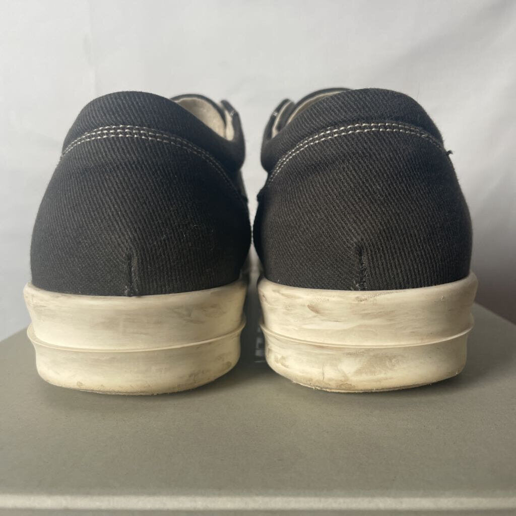 Black RO Vans Sz. 43