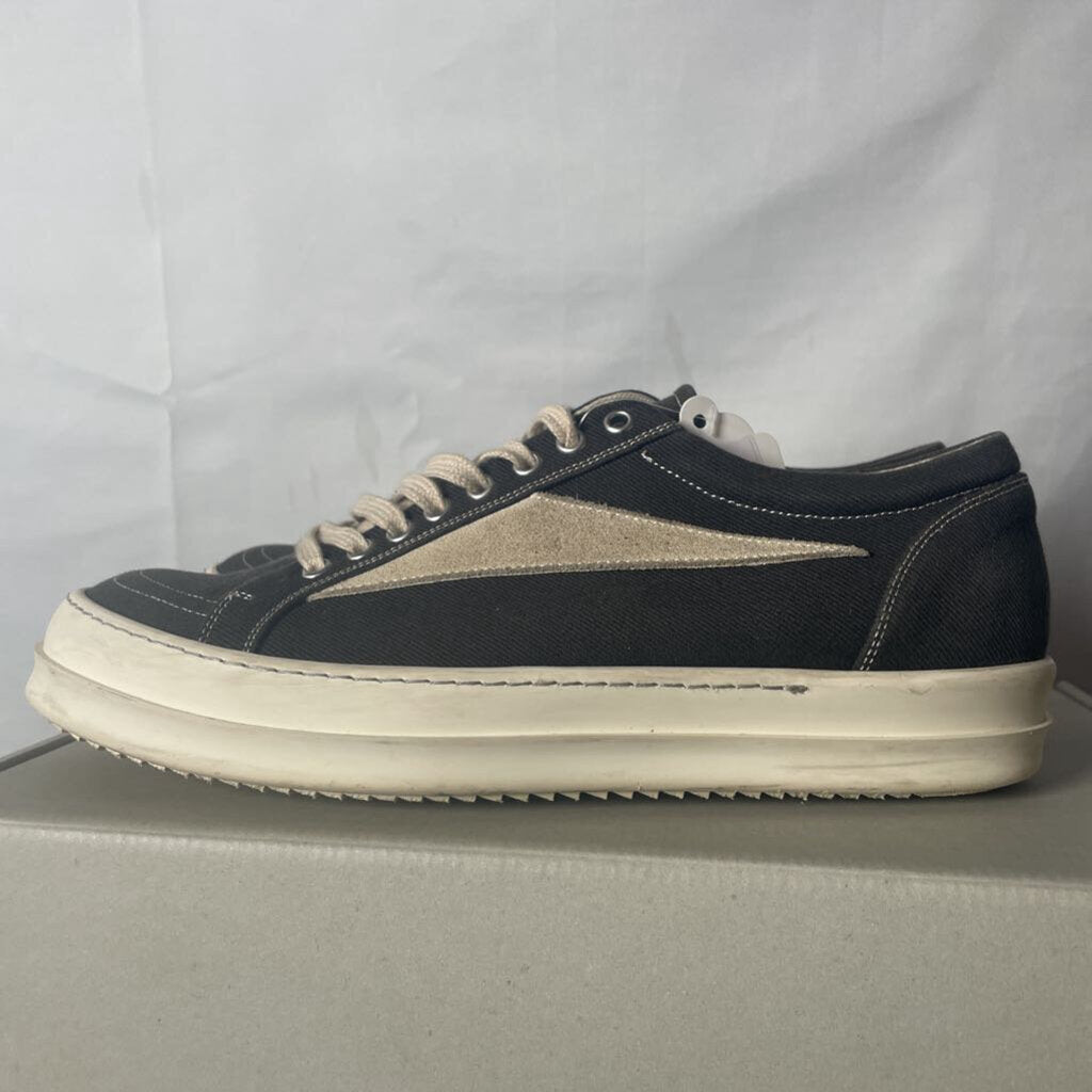 Black RO Vans Sz. 43