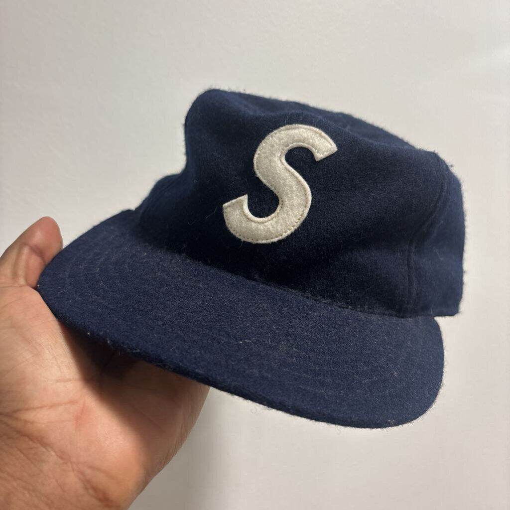 SUPREME HAT