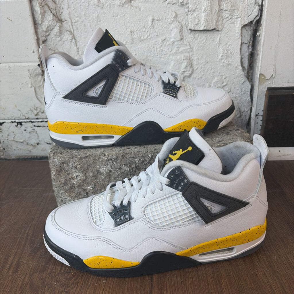 JORDAN 4 TOUR YELLOW SZ. 8.5 (BOX)