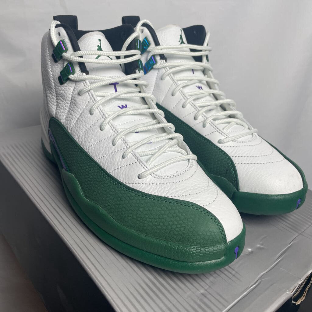 Jordan 12 bucks Sz. 8.5